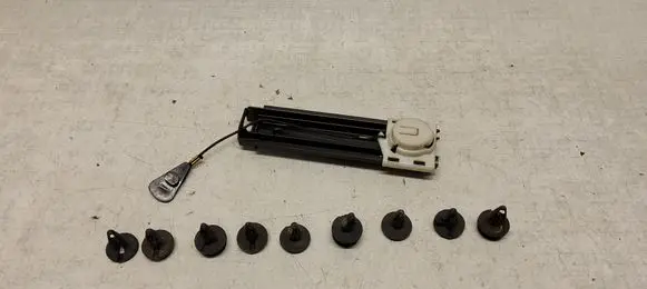 Jeep Grand Cherokee Glovebox shock absorber 