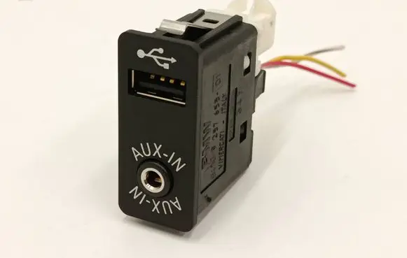 BMW X3 F25 USB socket connector 9237653