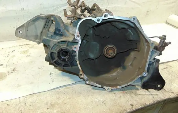 Mitsubishi Lancer Manual 5 speed gearbox MD979378 F5M411R7B5 DA9947