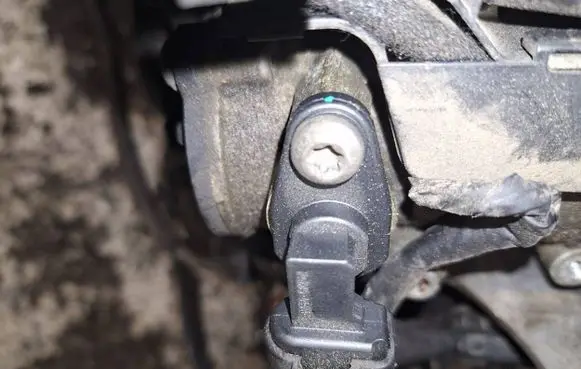 Skoda Roomster (5J) Camshaft position sensor 