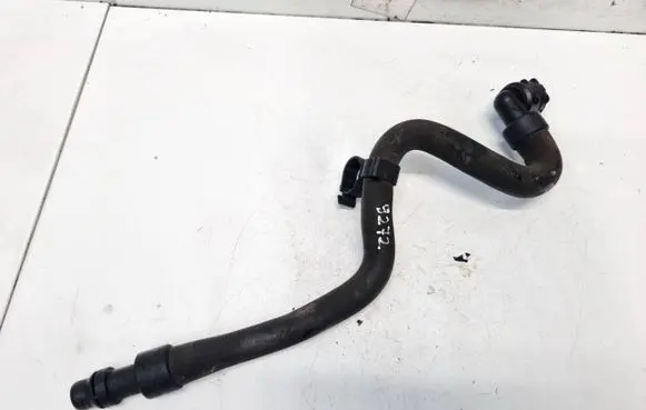 Engine coolant pipe/hose