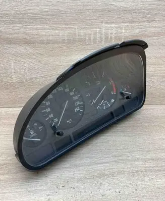 BMW 5 E39 Speedometer (instrument cluster) 6906122 110008784 FORDIESELLHD