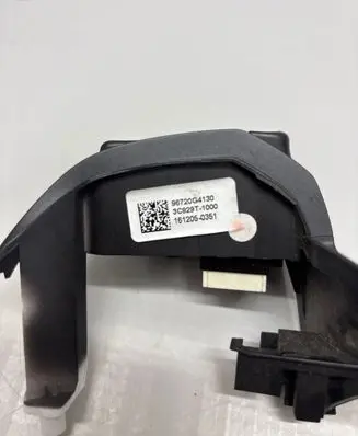 Steering wheel buttons/switches