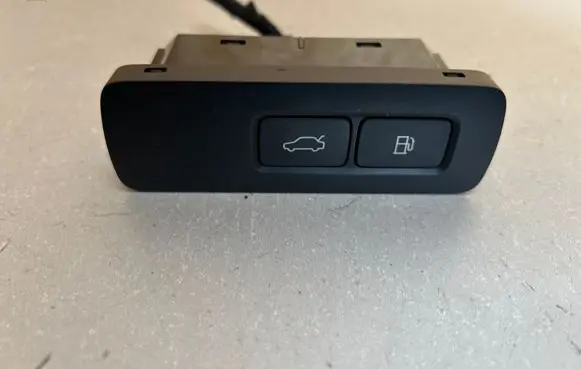 Volvo XC60 Fuel tank opening switch 32350329