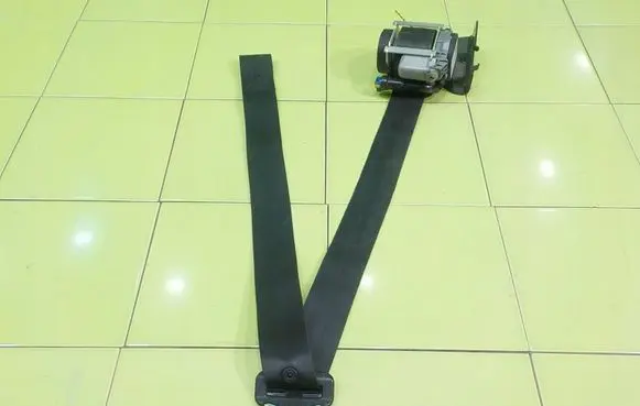 Ford Fiesta Front seatbelt PRZOD BEZPIECZENSTWA