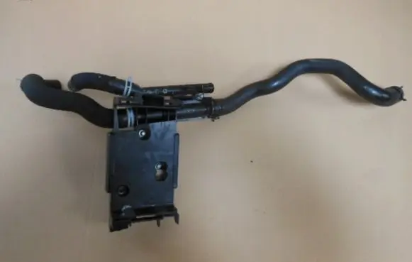 Mercedes-Benz A W176 Engine coolant pipe/hose a1765011382