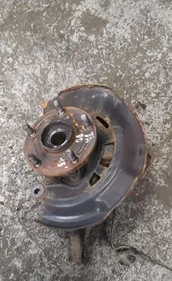 Toyota Avensis T270 Front wheel hub