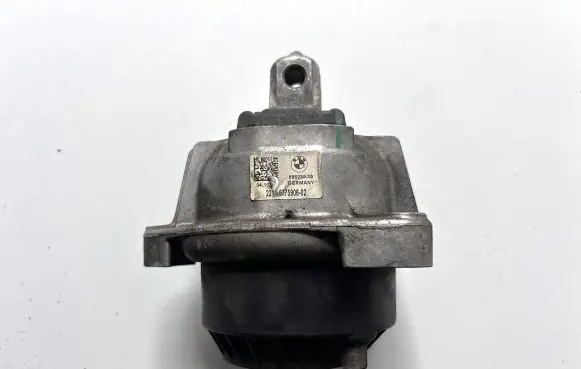 BMW 7 F01 F02 F03 F04 Engine mount bracket 22116775906 6775906 2211677590602