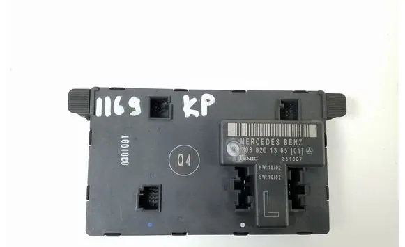 Mercedes-Benz C W203 Door control unit/module A2038201385