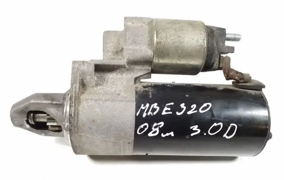 Mercedes-Benz E W211 Starter motor A0061514401
