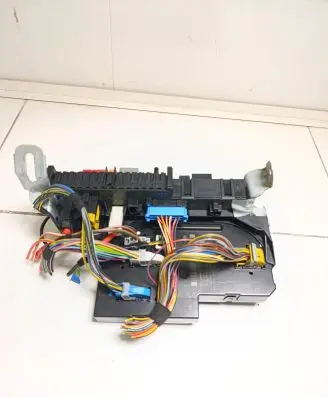 Mercedes-Benz E W212 Fuse module 2129003702 2125452832 5DK00962056