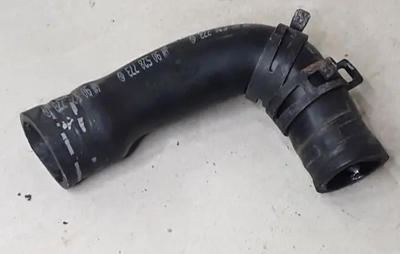 Saab 9-3 Ver2 Breather hose/pipe 90528773