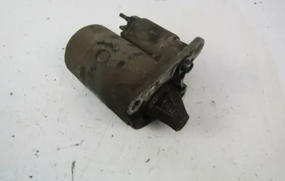 Renault Clio II Starter motor 