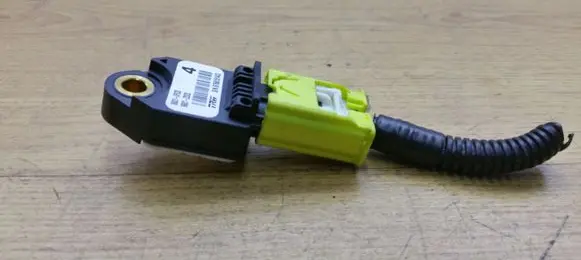Lexus IS 220D-250-350 Airbag deployment crash/impact sensor 898310P020 8983122020