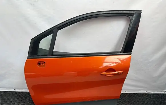 Renault Captur Front door