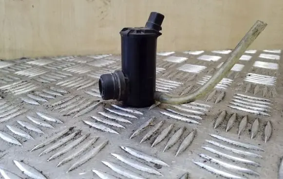 Windscreen/windshield washer pump