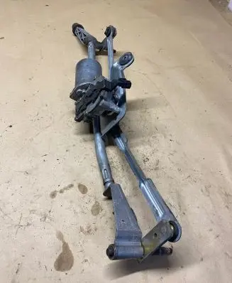 Volvo S80 Front wiper linkage and motor 9171899 9171901
