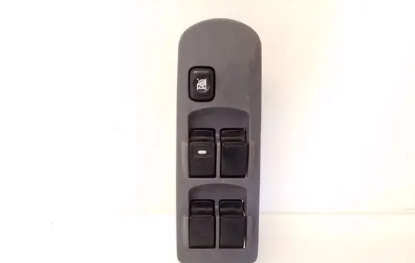 Mitsubishi Colt Electric window control switch MR587475 C8DD367M