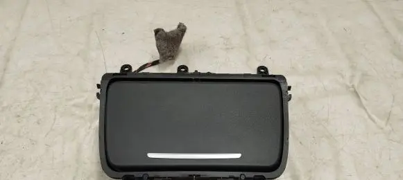 Cup holder front