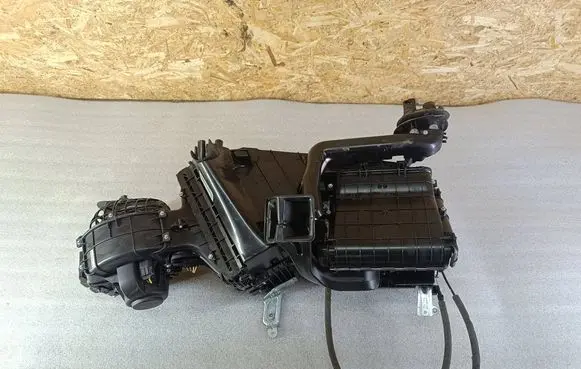 Volkswagen Transporter - Caravelle T5 Interior heater climate box assembly 7H1819005AK