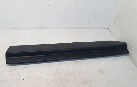 Chevrolet Cruze Side skirt front trim 7656A369ZZ