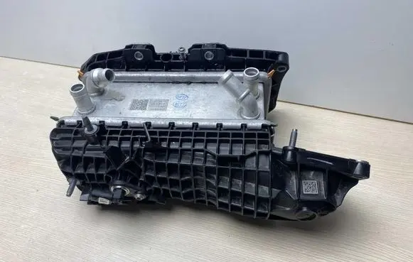 Renault Austral Intake manifold 140016552R