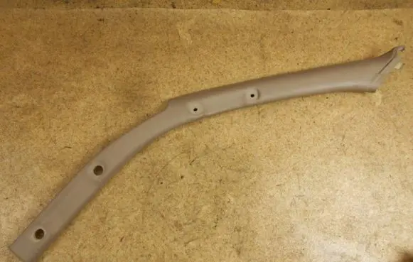 Toyota Land Cruiser (J100) (A) pillar trim 