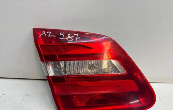 Mercedes-Benz B W246 W242 Tailgate rear/tail lights A2469066300 607701 YAP4018511