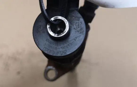 Ford Focus Fuel injector 0445110353