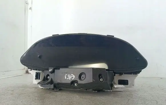 Toyota Yaris Speedometer (instrument cluster)
