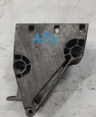 Seat Ibiza III (6L) Engine mounting bracket 038199207AJ