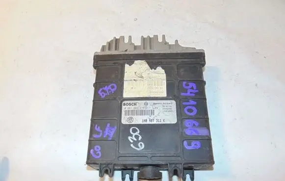 Volkswagen Golf III Engine control unit/module 1H0907311K 0261203316 0261203317