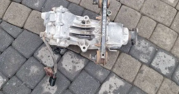 Renault Koleos I Rear axle beam with reductor 