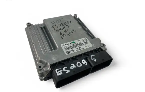 BMW 5 E60 E61 Engine control unit/module ECU 7811151 0281015130