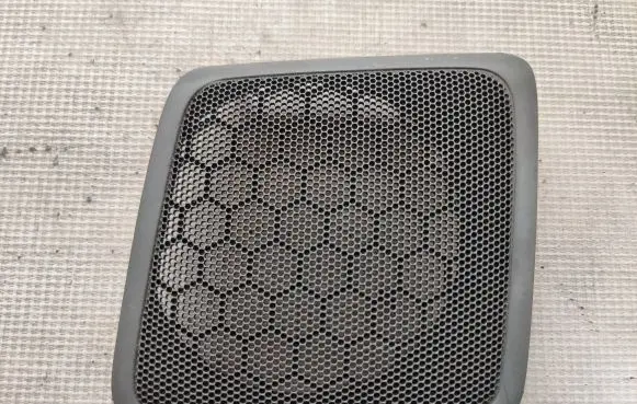Volkswagen Transporter - Caravelle T4 Side speaker trim/cover 7D1857210