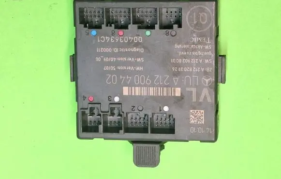 Mercedes-Benz E W212 Door control unit/module A2129004402 A2129028001