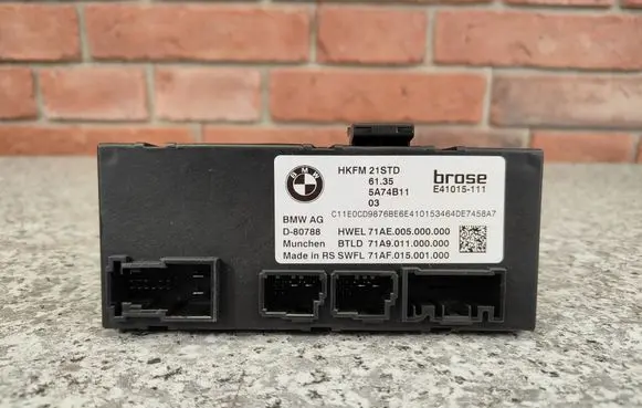 BMW X1 U11 Tailgate/trunk control unit/module 5A74B11 5B529E5 5A92319