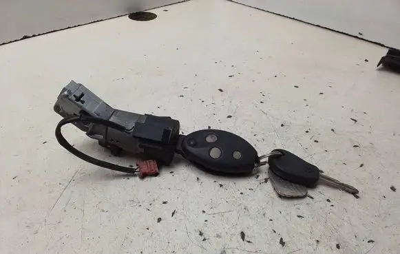 Citroen C5 Ignition lock 9648445180