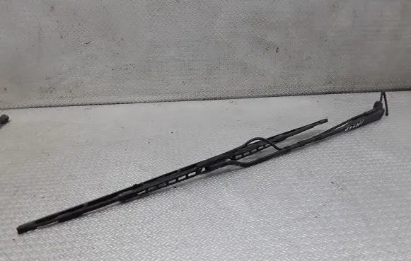 Mercedes-Benz Vito Viano W638 Windshield/front glass wiper blade 