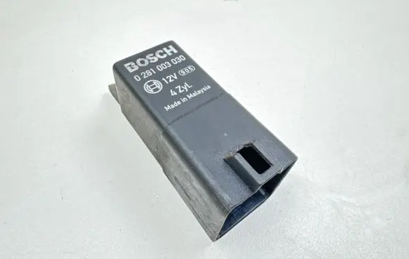 Honda Civic Glow plug pre-heat relay 0281003030