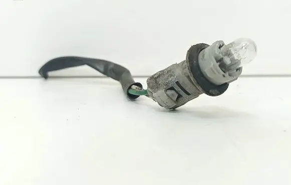 Lexus LS 400 Front fender indicator light