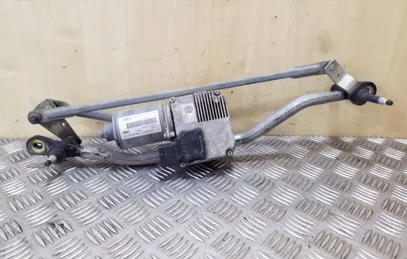 Audi A5 Sportback 8TA Front wiper linkage and motor 8T2955119D 8J2955119