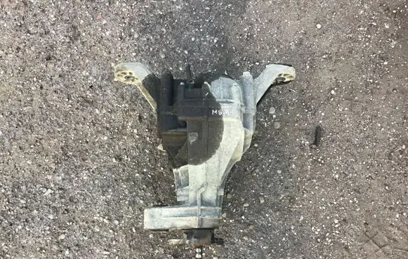 Mercedes-Benz R W251 Rear differential