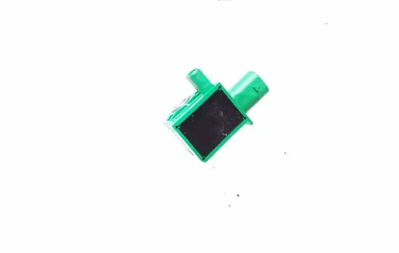 Volkswagen Golf VI Airbag deployment crash/impact sensor 5K0959351 5WK44000