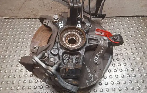 Peugeot 5008 II Front wheel hub spindle knuckle S17986279 1647857080