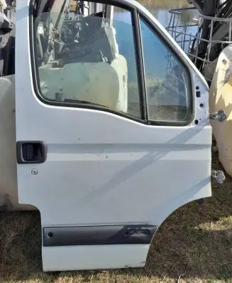 Renault Master III Door (2 Door Coupe) NOCODE