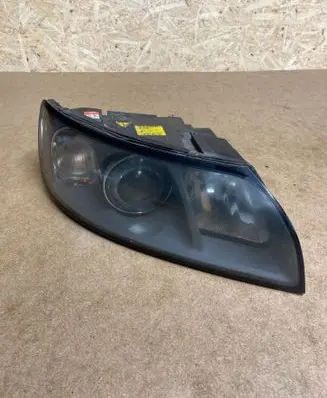 Volvo V50 Headlight/headlamp 30698890 0301198274