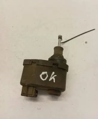 Headlight level adjustment motor