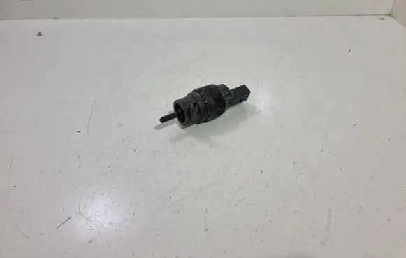 Audi A6 S6 C7 4G Windscreen/windshield washer pump 8K5955647