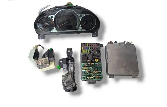 Engine ECU kit and lock set
